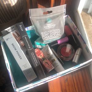 Beauty Bundle Birchbox Ipsy FabFitFun mix.